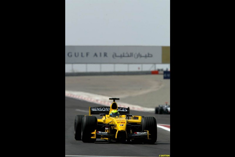 Giorgio Pantano, Jordan. Saturday practice for the Bahrain Grand Prix. Bahrain International Circuit, April 3rd 2004.