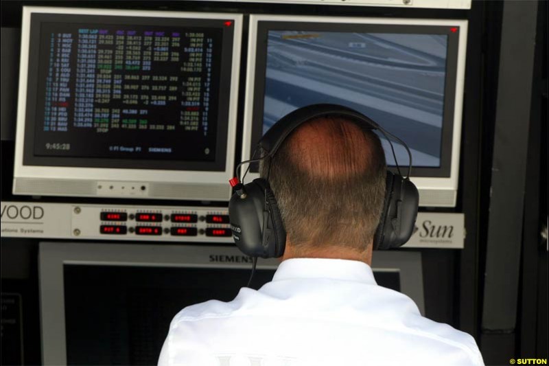 Ron Dennis, McLaren. Saturday practice for the Bahrain Grand Prix. Bahrain International Circuit, April 3rd 2004.