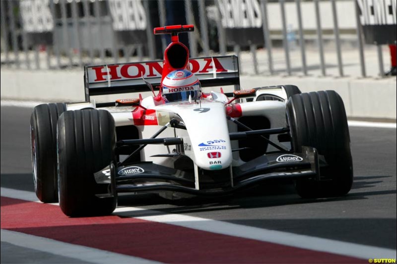 Jenson Button, BAR. Saturday practice for the Bahrain Grand Prix. Bahrain International Circuit, April 3rd 2004.