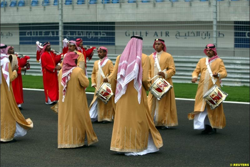 Grid Dancers. The Bahrain Grand Prix. Bahrain International Circuit, April 4th 2004.