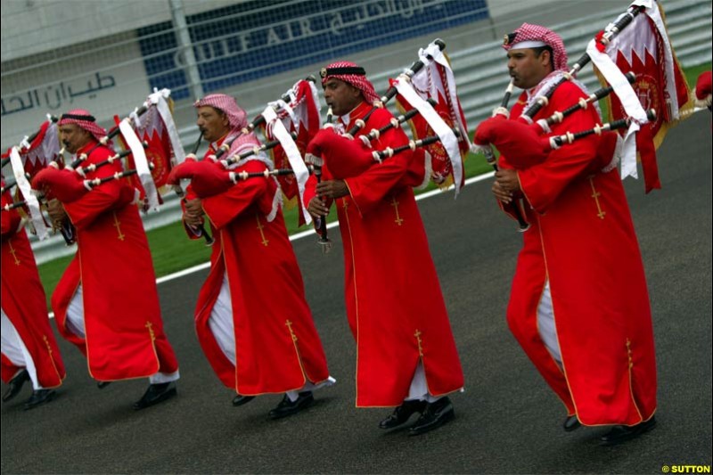 Grid Dancers. The Bahrain Grand Prix. Bahrain International Circuit, April 4th 2004.