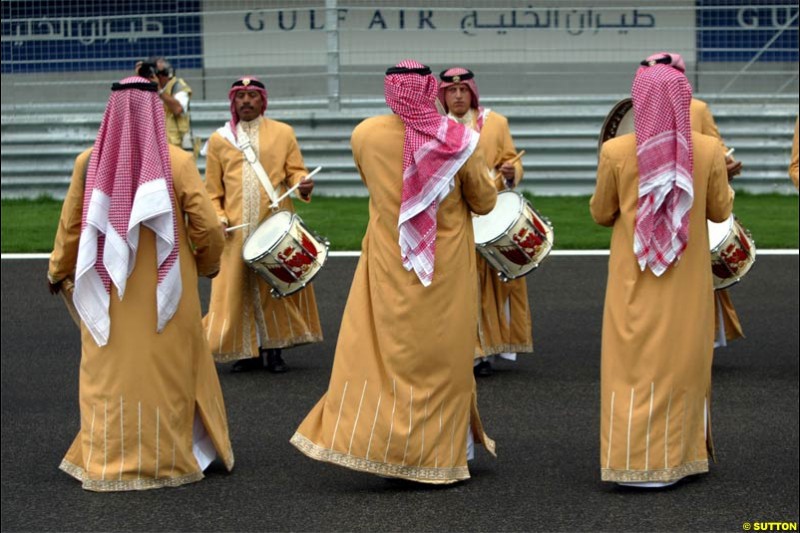 Grid Dancers. The Bahrain Grand Prix. Bahrain International Circuit, April 4th 2004.