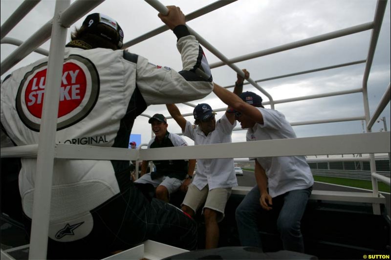 The Drivers Parade. Race Day for the Bahrain Grand Prix. Bahrain International Circuit, April 4th 2004.