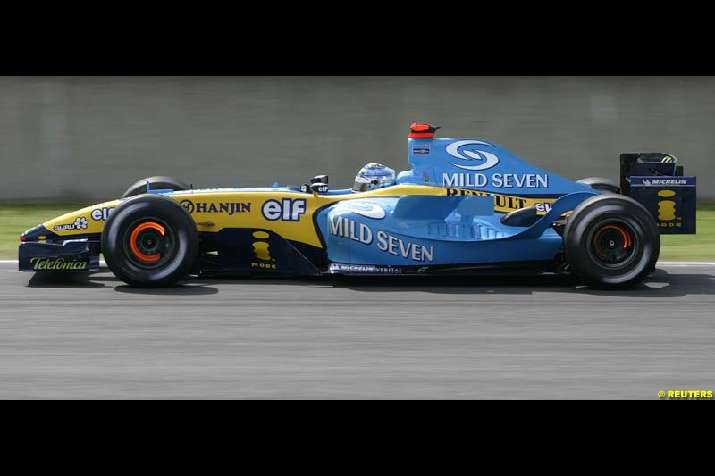 Jarno Trulli, Renault, Spanish GP, Friday May 7th, 2004.