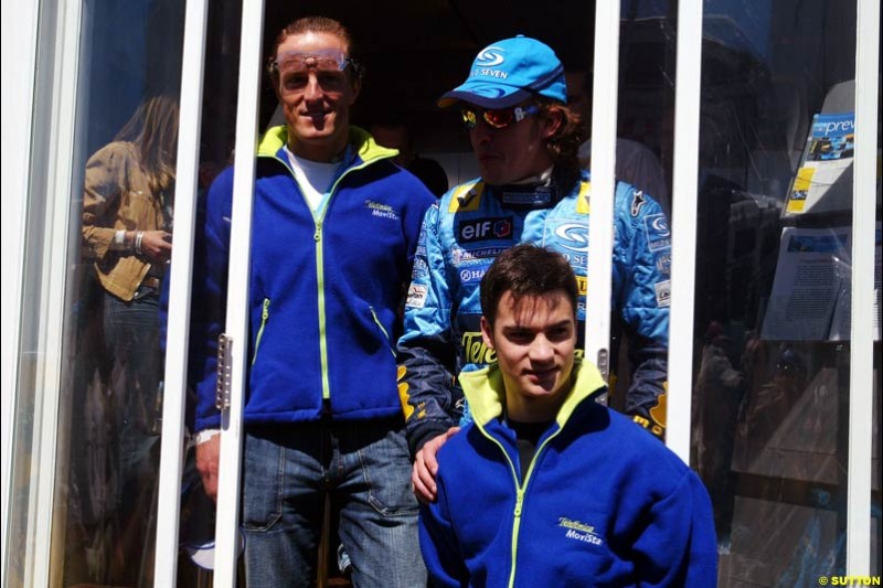 Fernando Alonso, Renault, with Telefonica riders Sete Gibernau (MotoGP)  and   Daniel Pedrosa (250cc),  Spanish GP, Saturday May 8th, 2004.