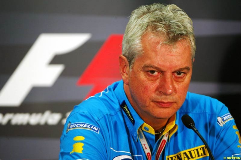 Pat Symonds, Renault, Monaco GP, Thursday May 20th, 2004.