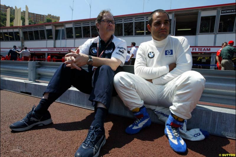 Frank Dernie  and   Juan Palbo Montoya; BMW-Williams,  Monaco GP, Saturday May 22nd, 2004.