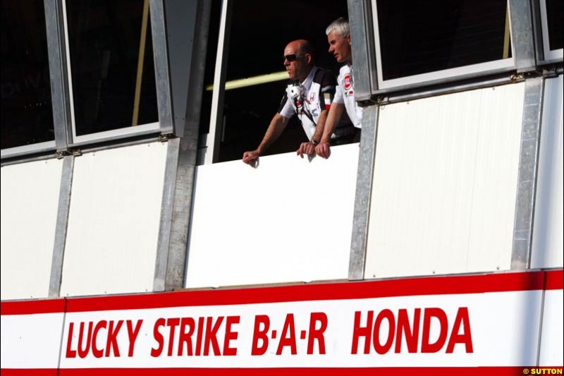 Jock Clear and Geoff Willis, BAR-Honda, Monaco GP, Saturday May 22nd, 2004.