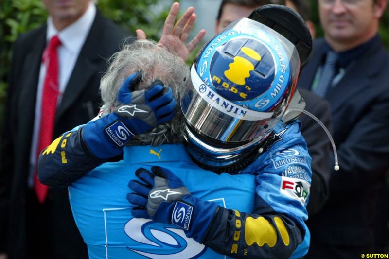 Jarno Trulli and Flavio Briatore, Monaco GP, Sunday May 23rd, 2004.