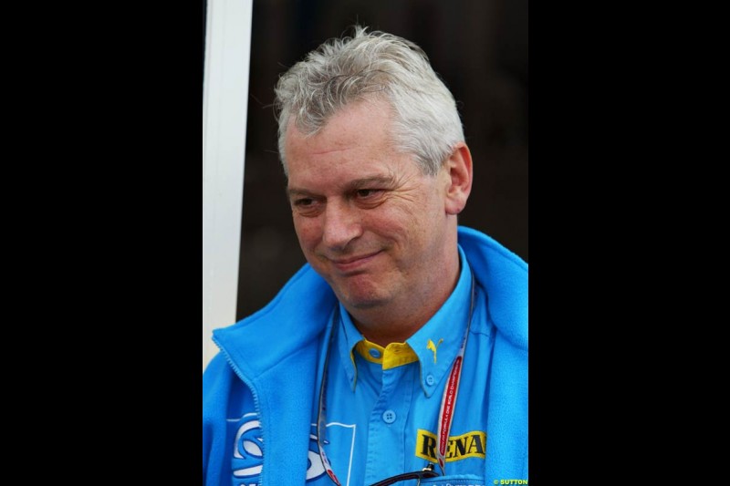 Pat Symonds, Renault, European GP, Thursday May 27th, 2004.