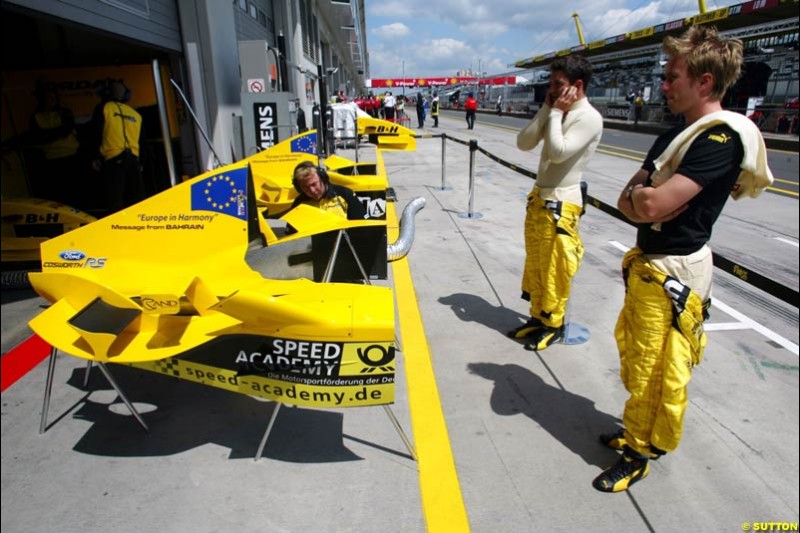 Giorgio Pantano and Nick Heidfeld, Jordan-Ford, European GP, Friday May 28th, 2004.