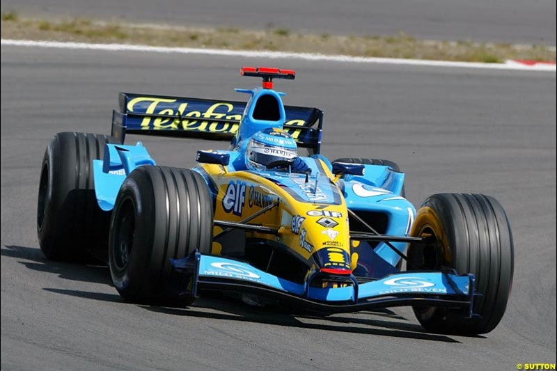  Jarno Trulli (ITA) Renault R24. Formula One World Championship, Rd 7, European Grand Prix, Nurburgring, Germany, Practice, 28 May 2004.  