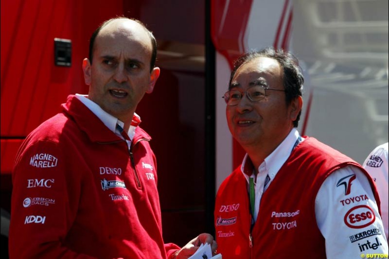 Luca Mamorini  and   Mr Cho, Toyota,  European GP, Sunday May 30th, 2004.