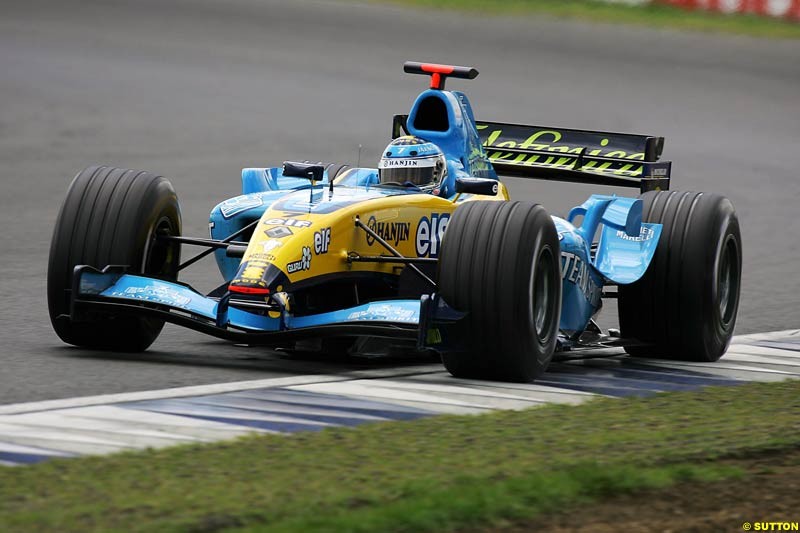 Jarno Trulli, Renault, Silverstone Testing, Wednesday June 2nd, 2004.