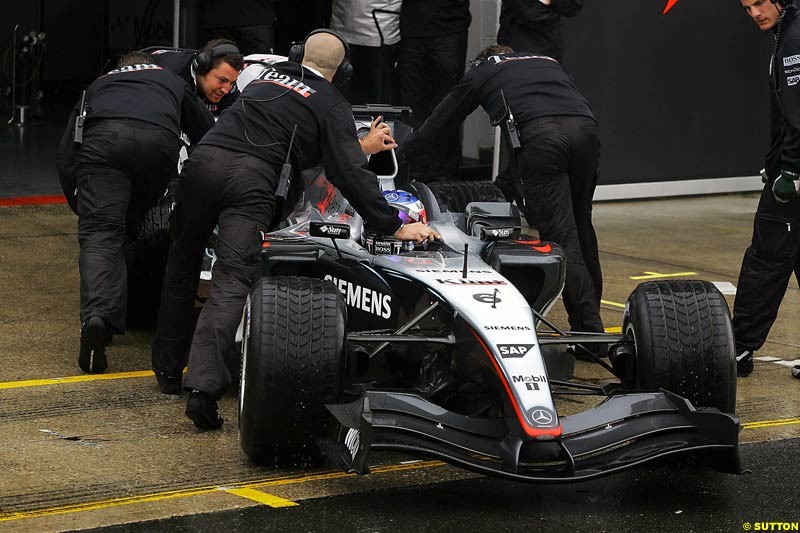 Kimi Raikkonen, Mclaren-Mercedes, Silverstone Testing, Tuesday June 1st, 2004.