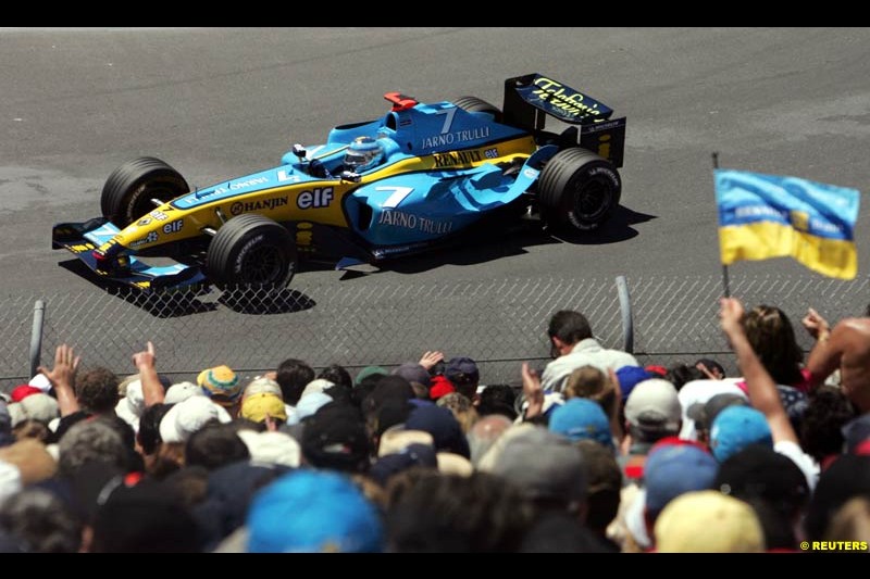 Jarno Trulli, Renault, during qualifying. The Canadian Grand Prix. Montreal, Canada, 12 June  2004.