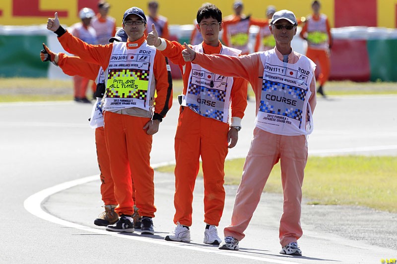 Marshals, Practice, Formula One World Championship, Round 15, Japanese Grand Prix, Suzuka Circuit, Mie Prefecture, Japan. Friday 5 October 2012. 