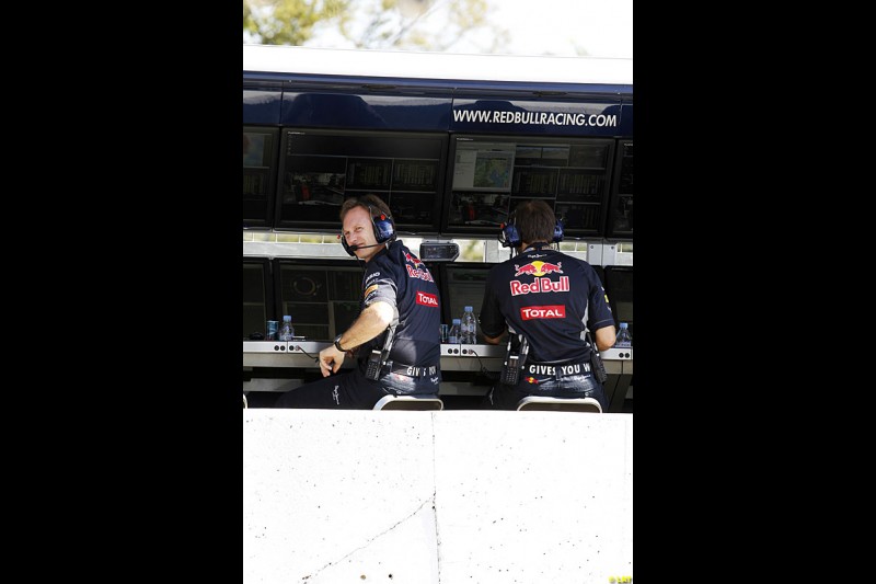 Christian Horner, Red Bull Racing, Practice, Formula One World Championship, Round 15, Japanese Grand Prix, Suzuka Circuit, Mie Prefecture, Japan. Friday 5 October 2012.