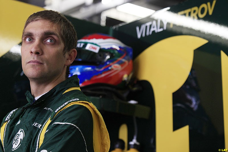 Vitaly Petrov, Caterham F1 Team, Practice, Formula One World Championship, Round 15, Japanese Grand Prix, Suzuka Circuit, Mie Prefecture, Japan. Friday 5 October 2012.
