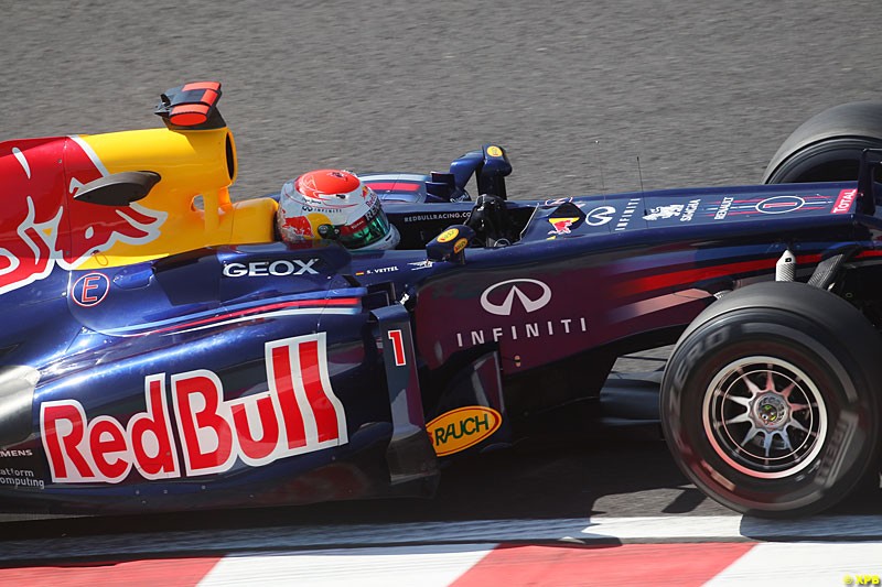 Sebastian Vettel, Red Bull RB8, Practice, Formula One World Championship, Round 15, Japanese Grand Prix, Suzuka Circuit, Mie Prefecture, Japan. Friday 5 October 2012. 