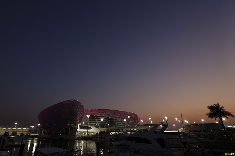 The Yas Viceroy Abu Dhabi Hotel, Formula One World Championship, Round 18, Abu Dhabi Grand Prix, Yas Marina Circuit, United Arab Emirates. Thursday 1 November 2012. 