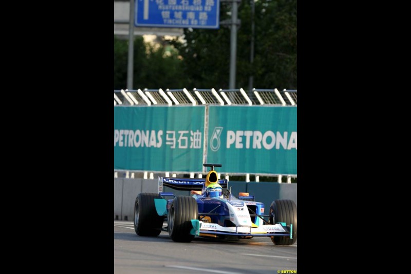 Felipe Massa, Sauber Petronas F1 Demonstration at the Pudong Street Circuit. Shanghai, China, July 18th 2004.