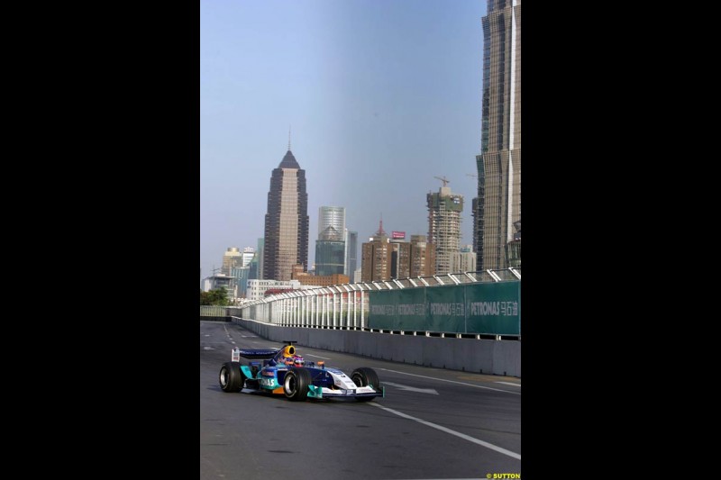 Felipe Massa, Sauber Petronas F1 Demonstration at the Pudong Street Circuit. Shanghai, China, July 18th 2004.