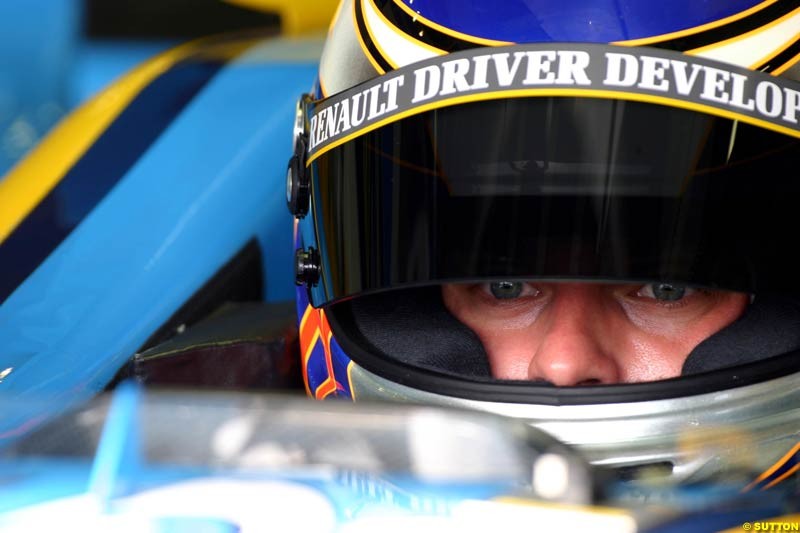 Heikki Kovalainen, Renault, Jerez testing, Friday July 16th, 2004.