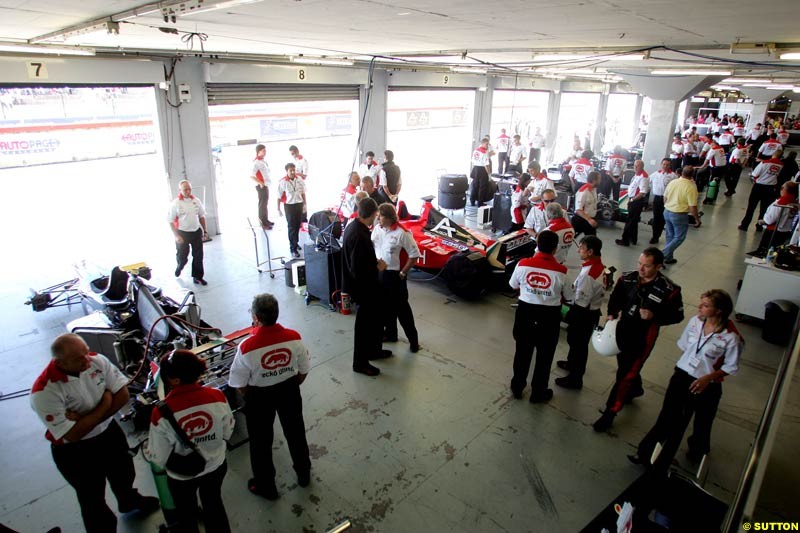 Minardi F1x2 Charity Grand Prix, Kyalami, Johannesburg. South Africa, 5-9 August 2004.