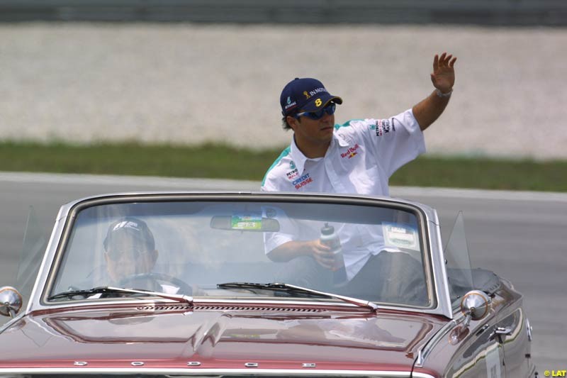2002 Malaysian Grand Prix - Race day. Sepang, Malaysia, 16th March 2002.