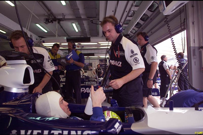 2002 Malaysian Grand Prix - Qualifying. Sepang, Malaysia, 16th March 2002.