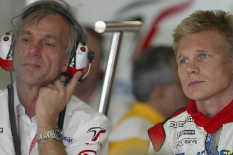 2002 Spanish Grand Prix, Barcelona, Spain. Friday, 25th April 2002. Mika Salo, Toyota