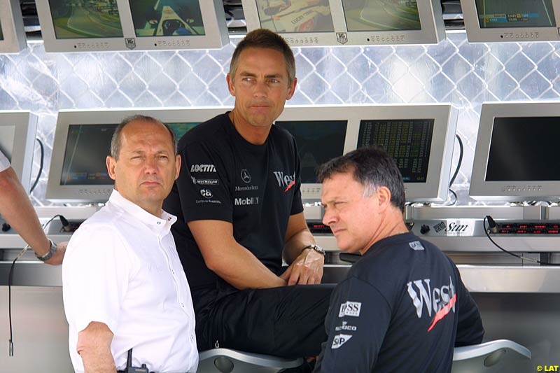 2002 Austrian Grand Prix - Friday free practice. A1 Ring, Austria. 10th May 2002. Ron Dennis and Martin Whitmarsh, McLaren