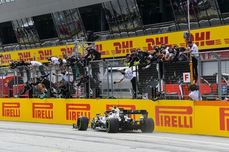 Styrian GP: Hamilton takes controlled victory in Mercedes 1-2 as Ferraris collide