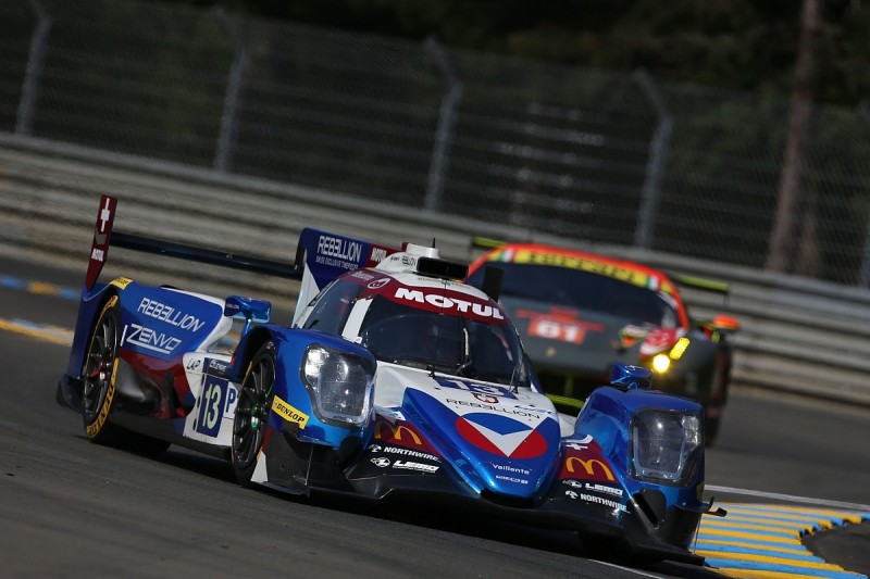 Le Mans 24 Hours: #7 Toyota maintains lead after first driver swaps