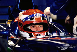 Jonathan Cochet dans le garage