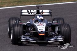 Mika Häkkinen, McLaren MP4-16