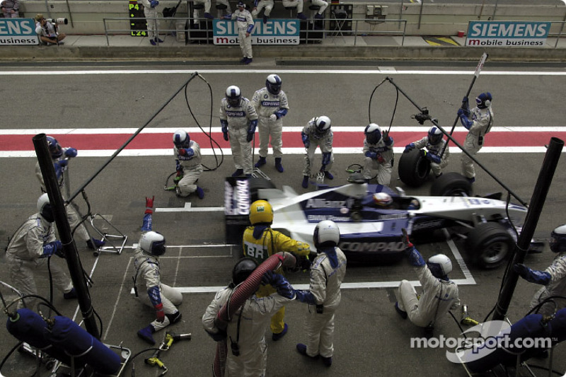 Parada de pits para Juan Pablo Montoya