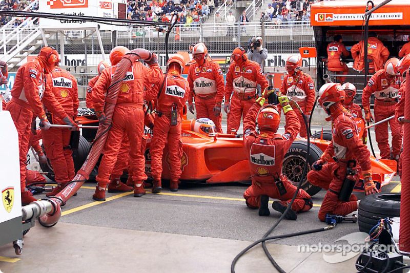 Parada de pits para Rubens Barrichello