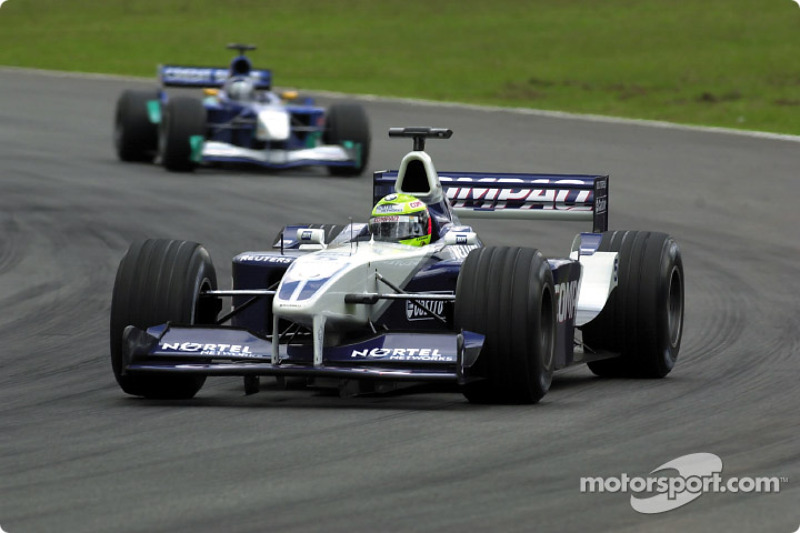 Ralf Schumacher fighting his way back, 4 laps behind