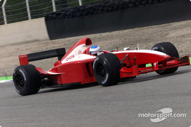 First lap of Toyota Formula One car driven by Mika Salo