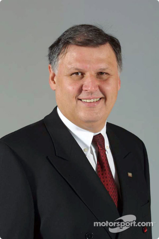General Manager, engine department, Norbert Kreyer
