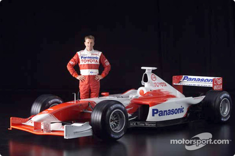 Allan McNish ve 2001 Toyota Formula 1 TF102