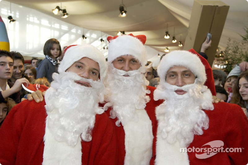 Le traditionnel Noël de Ferrari : Rubens Barrichello, Michael Schumacher et Luca Badoer