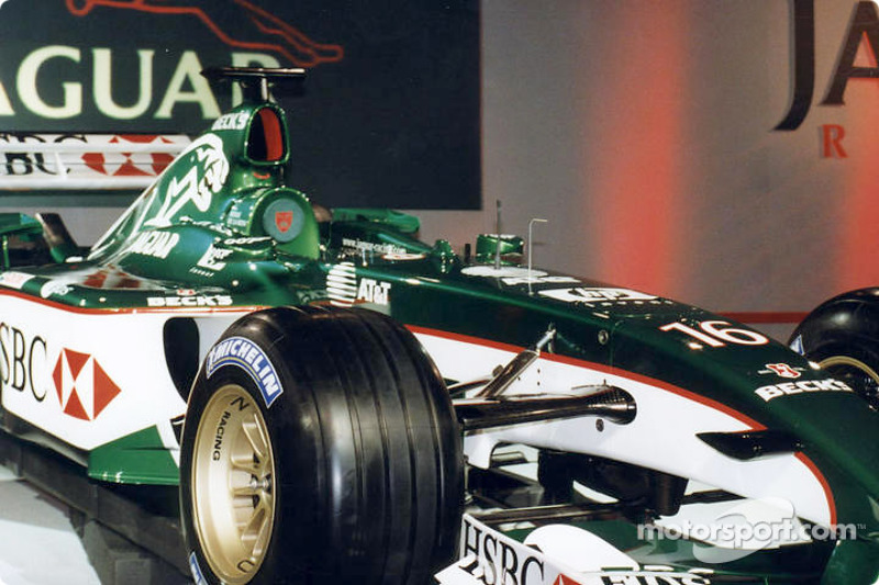 yeni Jaguar R3