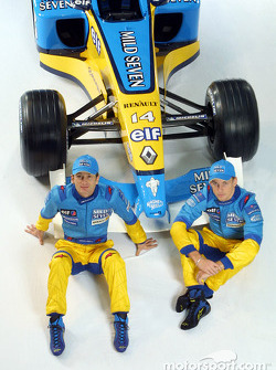 Jarno Trulli and Jenson Button with the new 2002 Mild Seven Renault F1 R202