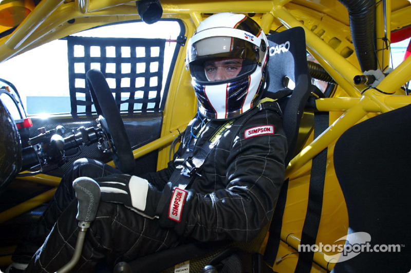 Le Brésilien Max Wilson, qui va courir en V8 Supercar en Australie cette année, dans le cockpit de sa Ford Falcon