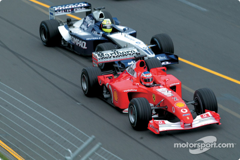 start: Rubens Barrichello ve Ralf Schumacher 2.s before accident