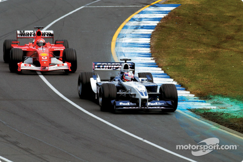 Michael Schumacher jagt Juan Pablo Montoya rundenlang, bis er ...