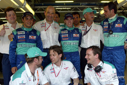 Peter Sauber, Felipe Massa, Nick Heidfeld and Team Sauber celebrating